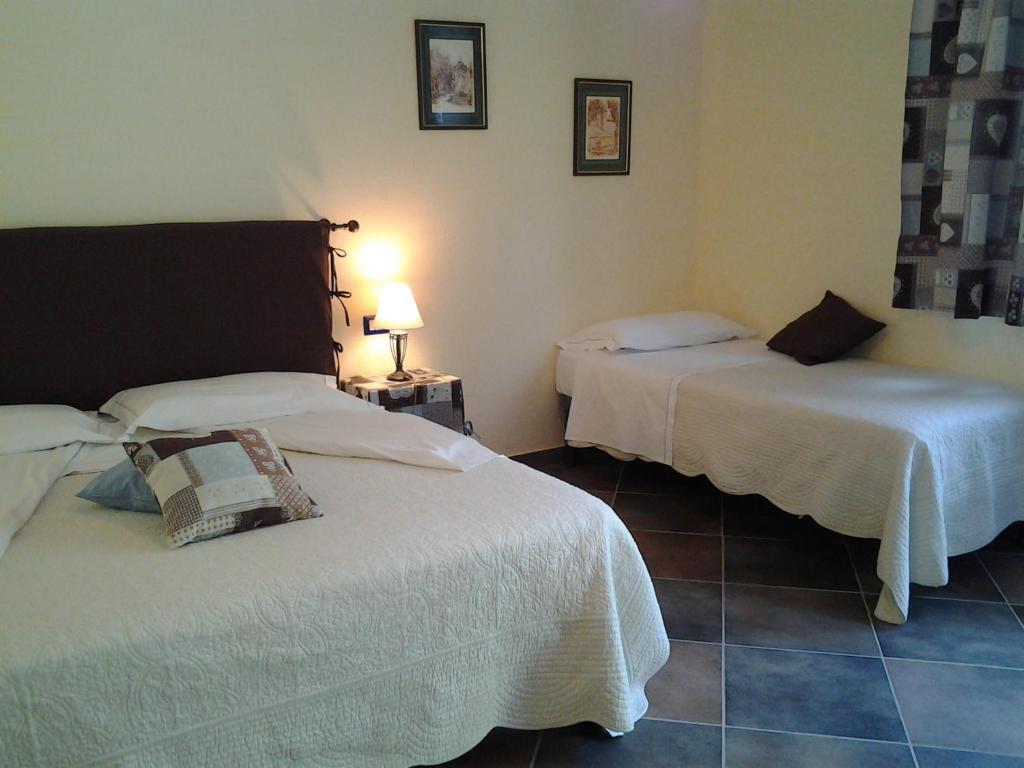 Agriturismo Bio-Ecologico Sant'Isidoro Roccaforte Mondovì Δωμάτιο φωτογραφία